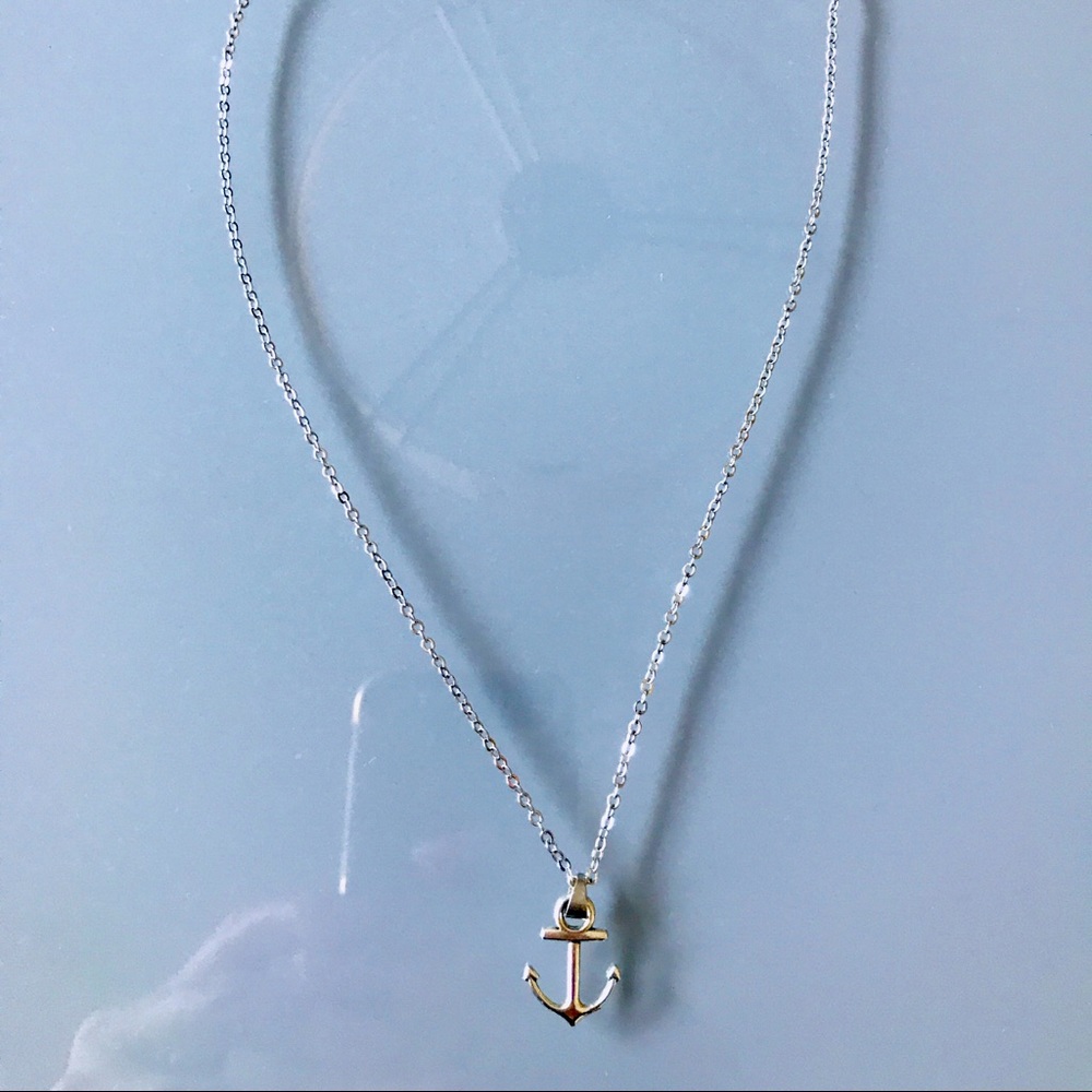 Anchor pendant necklace.
